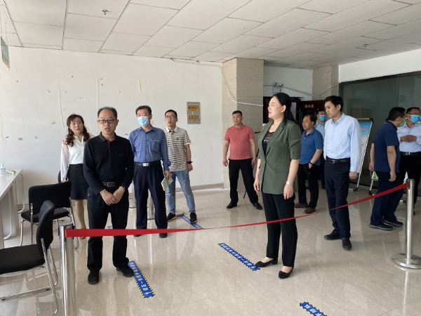 省商务厅督导组到康姆勒督导疫情防控工作