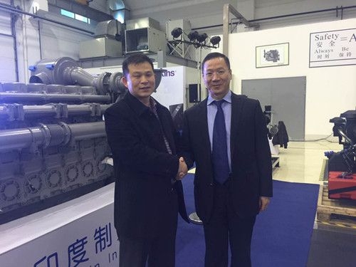 我单位负责人在珀金斯新产品发布会上，与利星行王总亲切交流